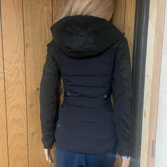 Lululemon" Down For lt All Jacket - Picture 4 of 16